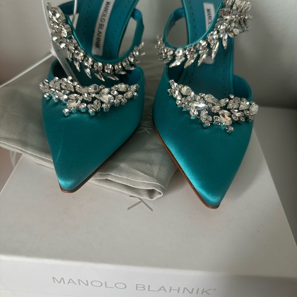 Manolo Blahnik Lurum Turquoise Crystal Embellished Heels
